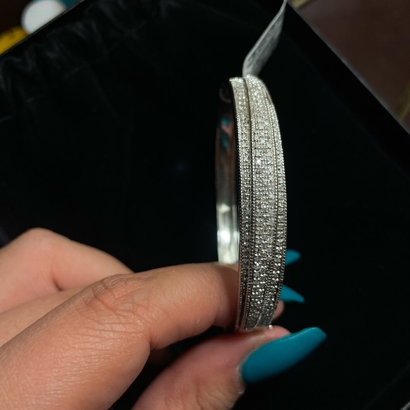 Macys Fine Jewelry Diamond Bracelet Bangle Women’s - Picture 2 of 8